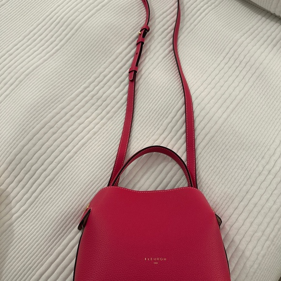 Fleuron Mini Swann in Fuschia - Picture 10 of 10